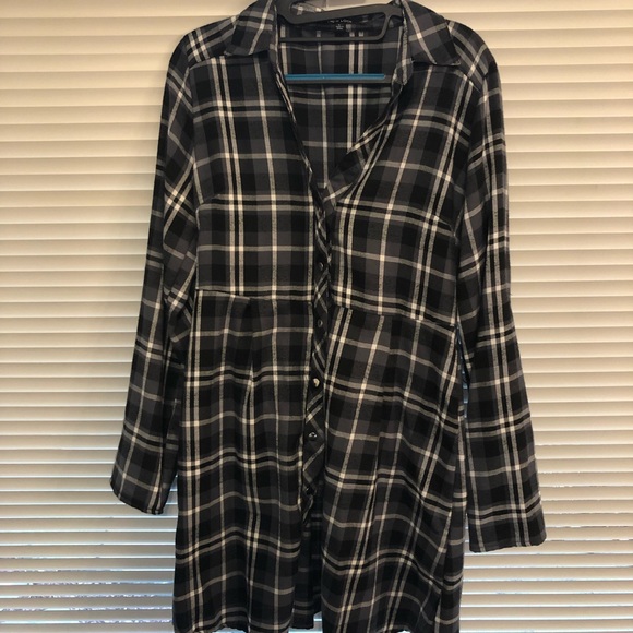Plaid Snap-button Tunic - Picture 2 of 7
